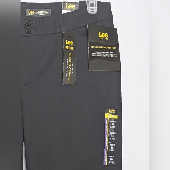 NEW Lee Womens Wrinkle Free Relaxed Fit Straight Leg Sz various black - Picture 2 of 3